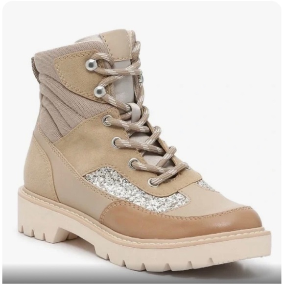 Dolce Vita Shoes - 🔥EUC- Designer Dolce Vita Hiking Books - Size 8🔥